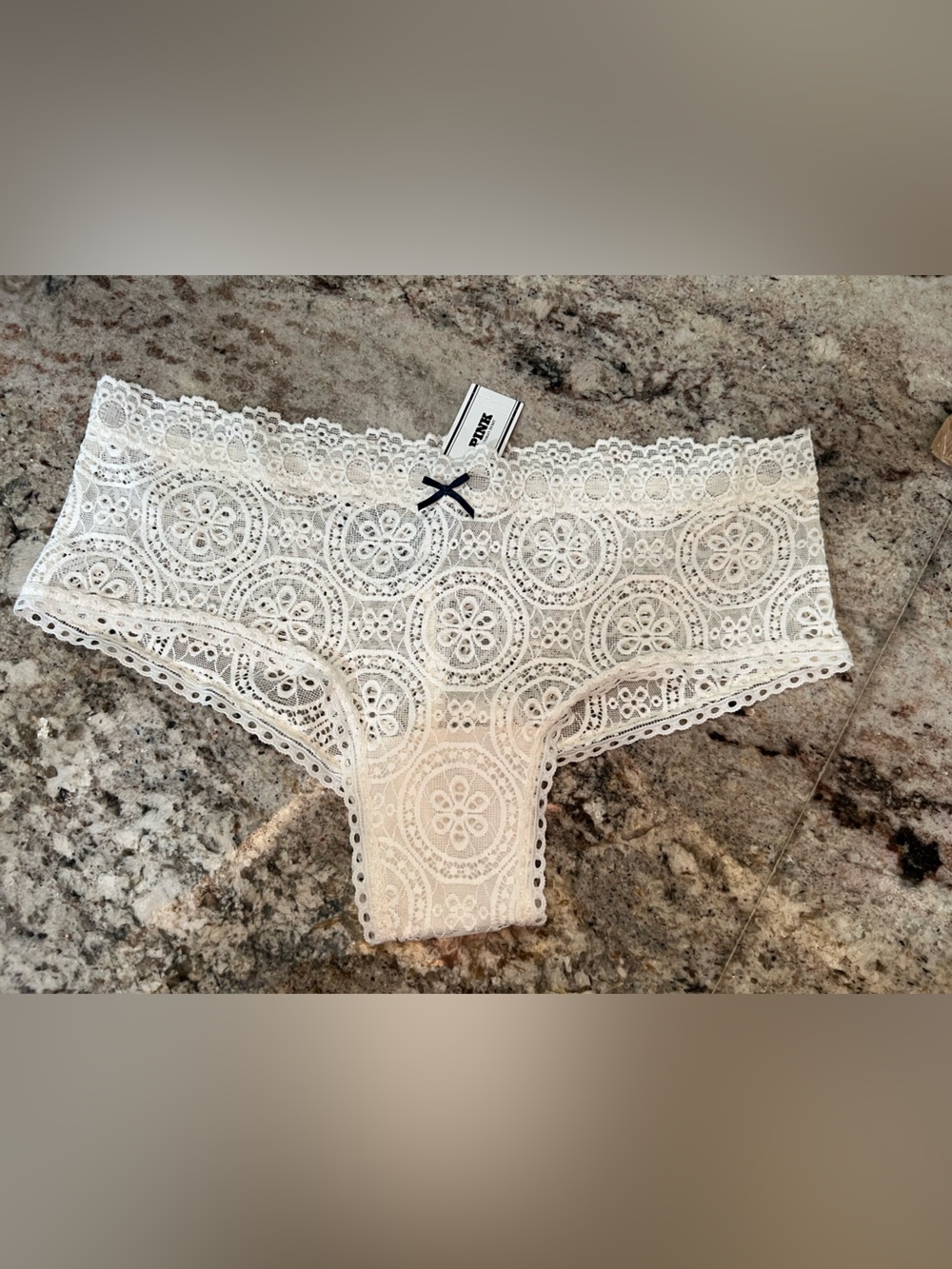 NWT!💗PINK Victoria’s Secret Cream Lace Cheeky Hipster Panty!Sexy! Romantic!Sz-M!